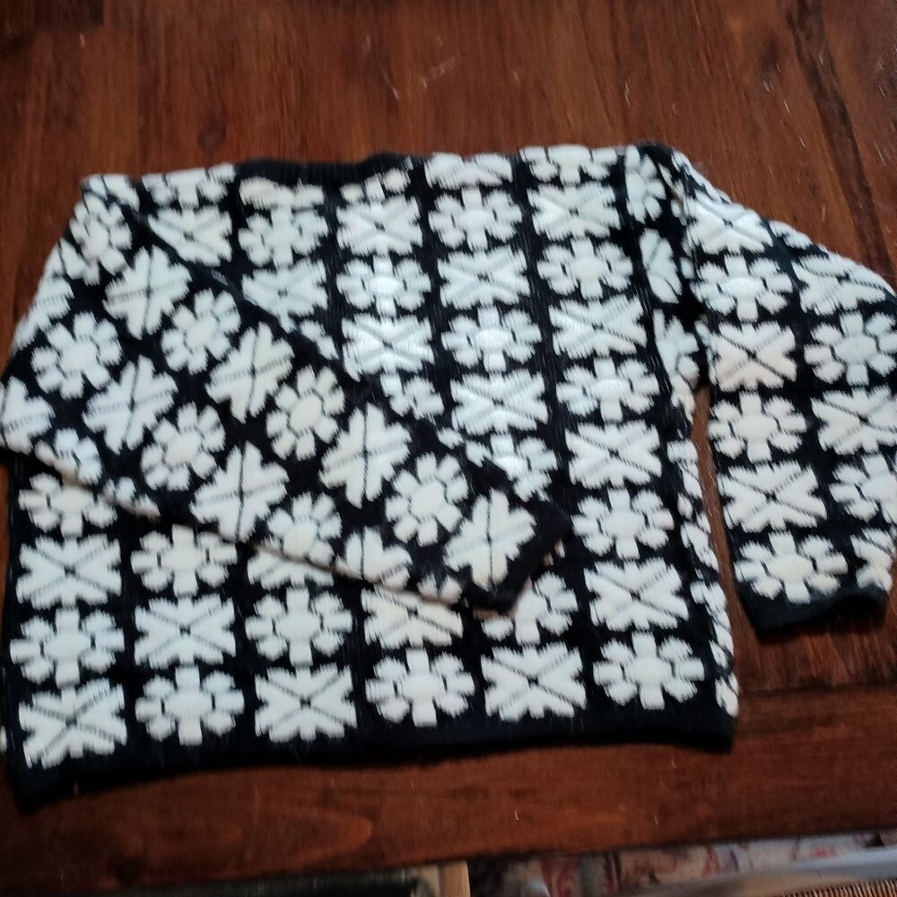 Kitty Hawk Snowflake cardigan - Picture 4 of 6